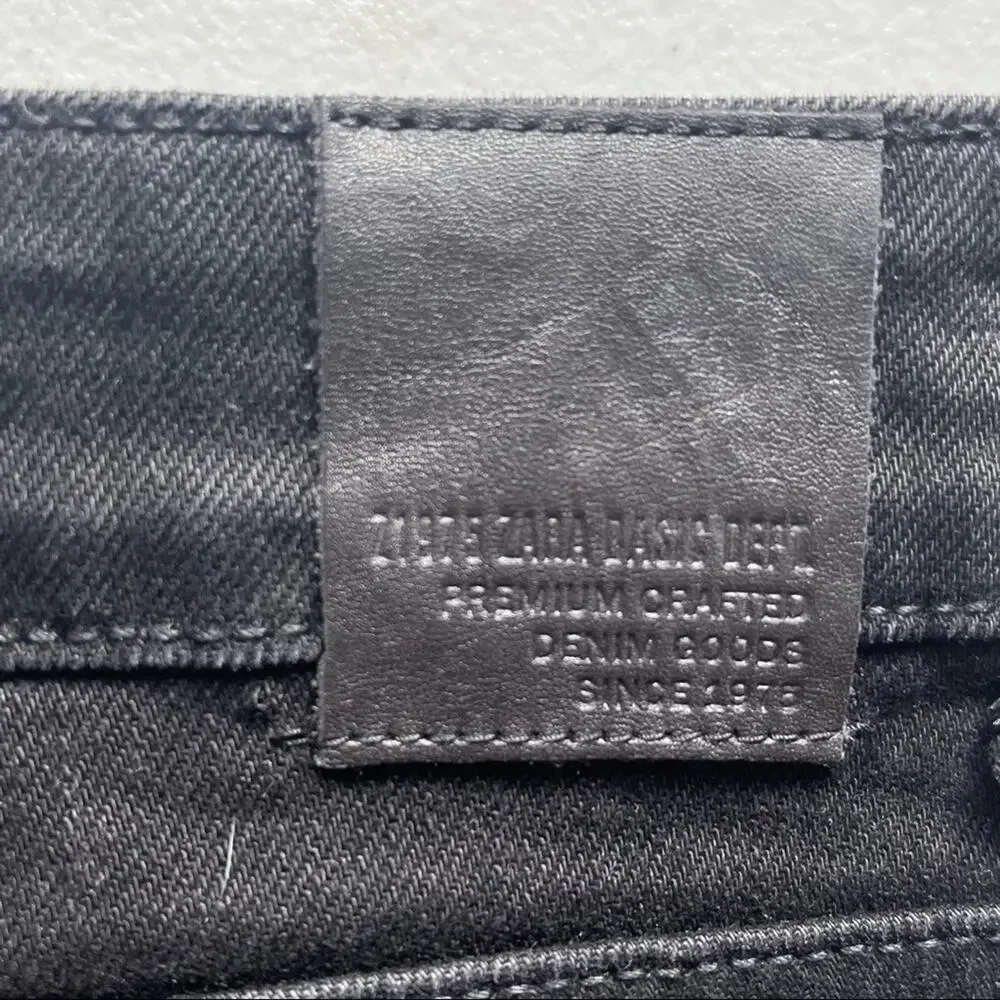 NEW! Zara Basic Denim Black Mid Rise Skinny Jean Size 2